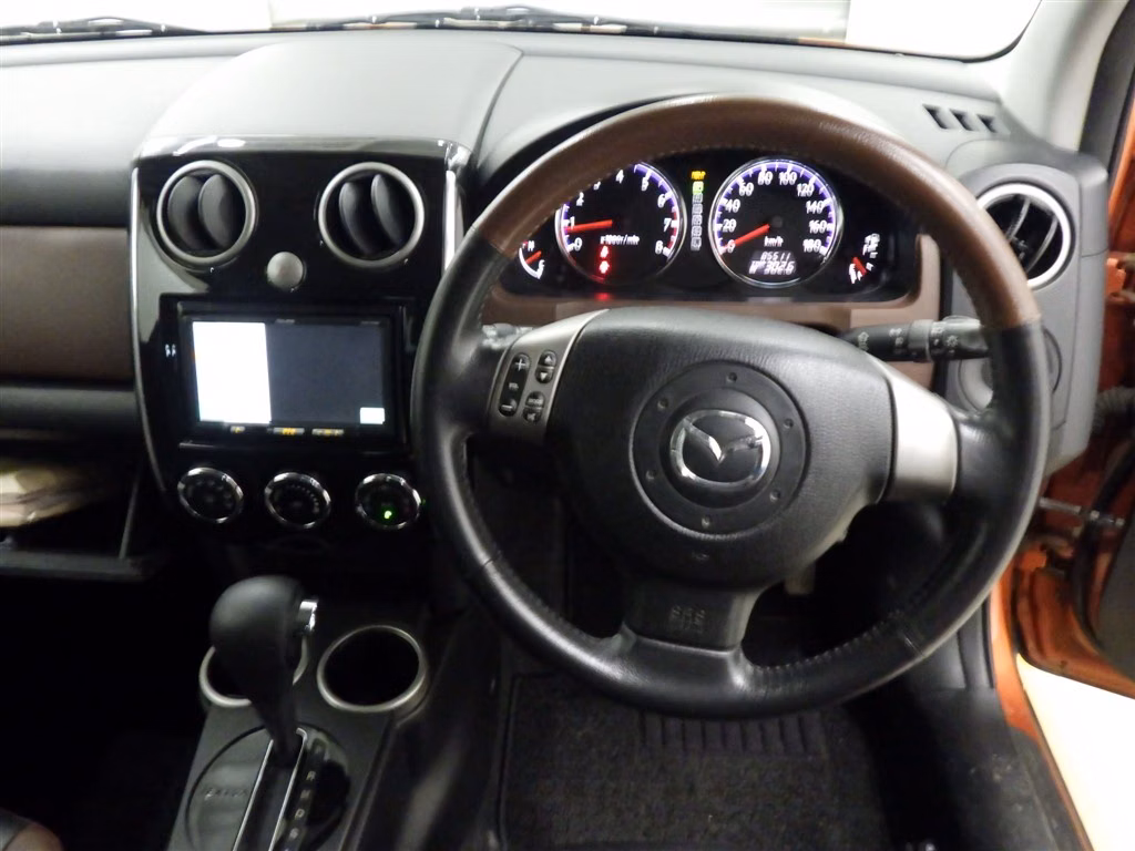 MAZDA VERISA