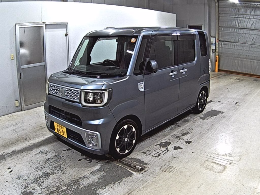 DAIHATSU WAKE