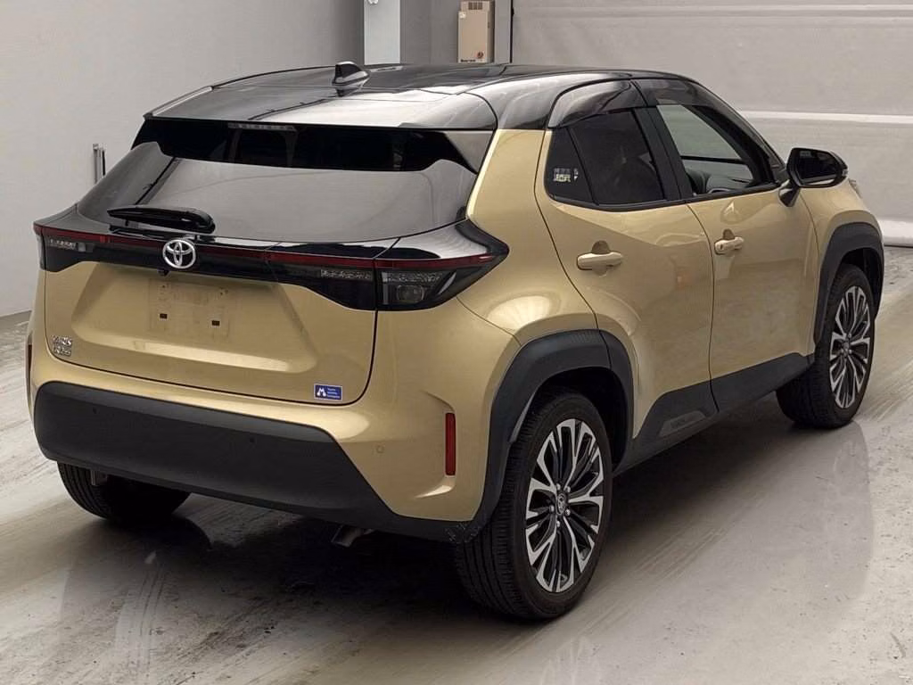 TOYOTA YARIS CROSS