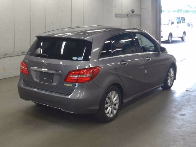 MERCEDES-BENZ B-CLASS