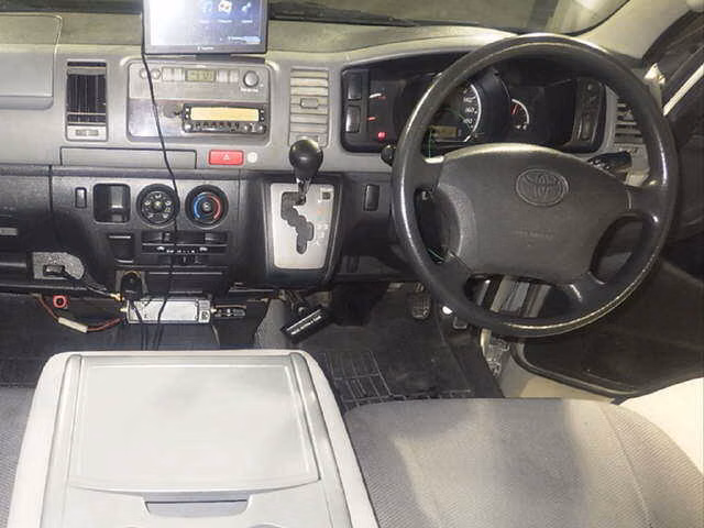 TOYOTA REGIUS ACE