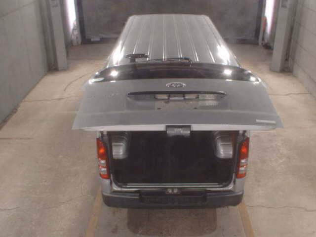 TOYOTA REGIUS ACE