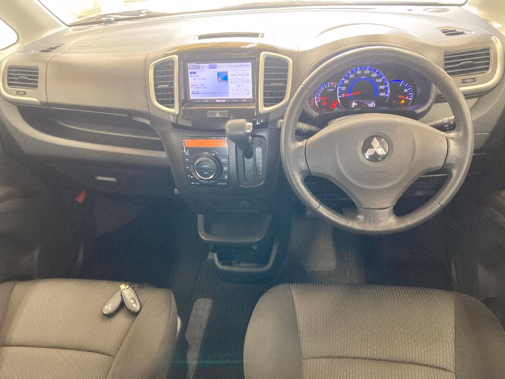 MITSUBISHI DELICA D:2
