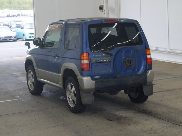 MITSUBISHI PAJERO MINI
