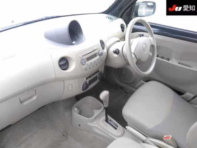 DAIHATSU ESSE