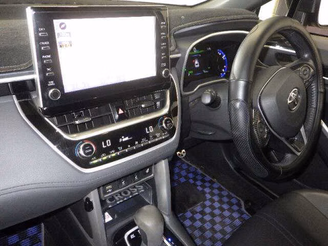 TOYOTA COROLLA CROSS
