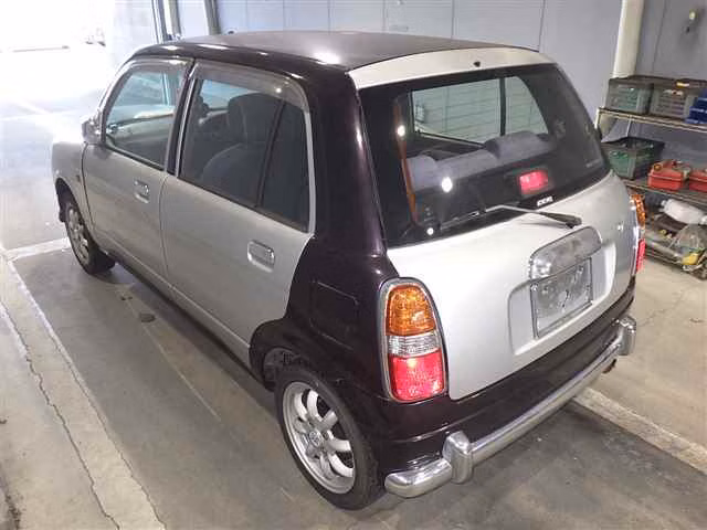 DAIHATSU MIRA GINO