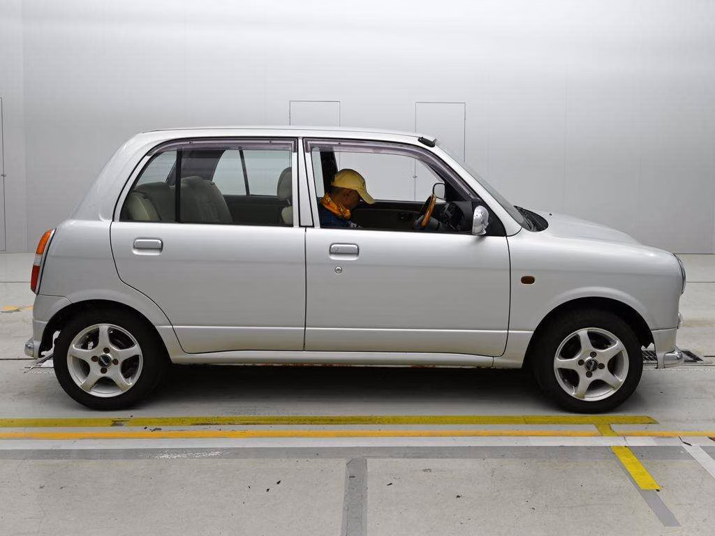 DAIHATSU MIRA GINO