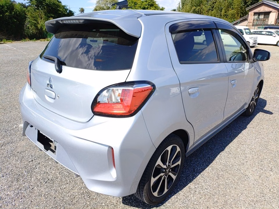 MITSUBISHI MIRAGE