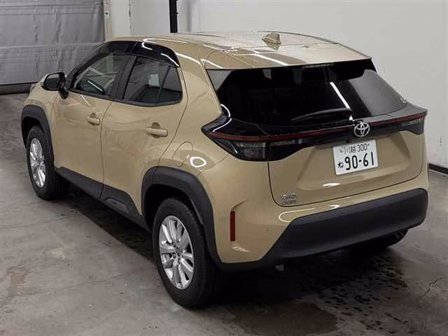 TOYOTA YARIS CROSS