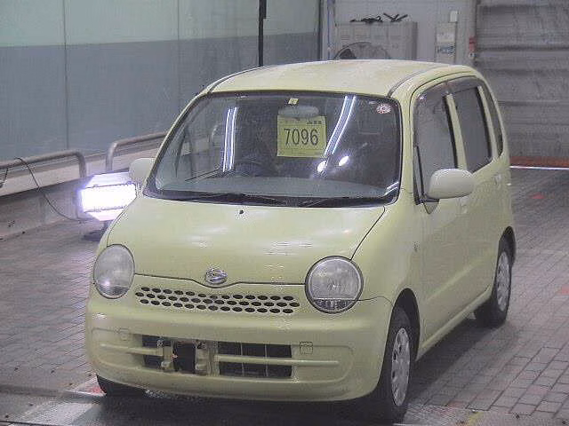 DAIHATSU MOVE LATTE