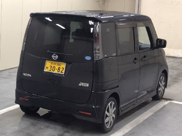 NISSAN ROOX