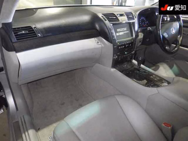 LEXUS LS460