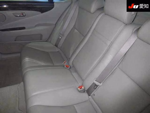 LEXUS LS460