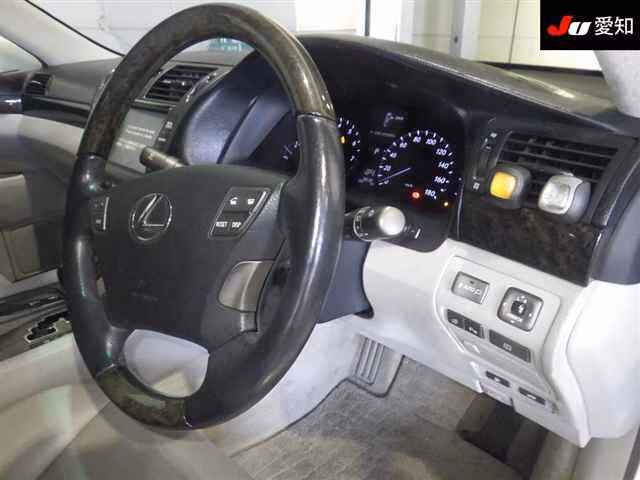 LEXUS LS460
