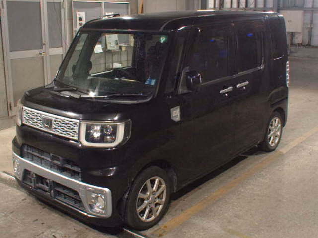 DAIHATSU WAKE