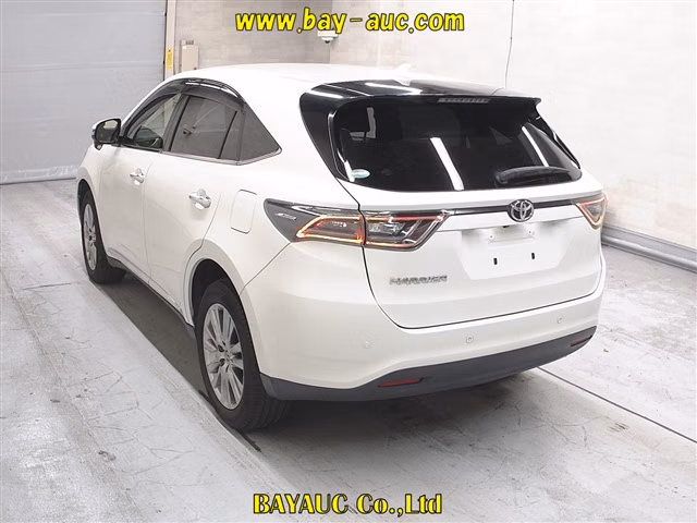 TOYOTA HARRIER