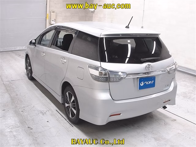 TOYOTA WISH