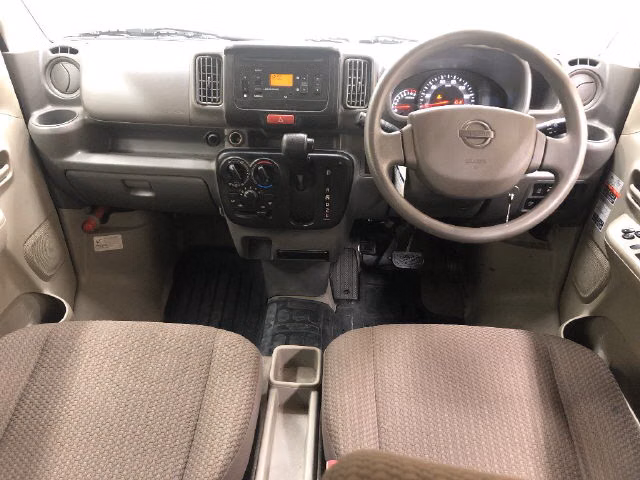 NISSAN NV100 CLIPPER