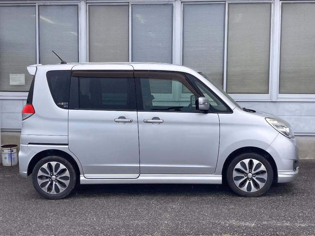 MITSUBISHI DELICA D:2