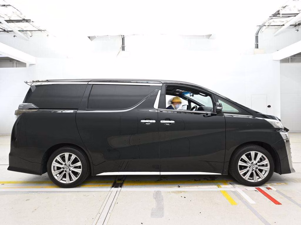TOYOTA VELLFIRE