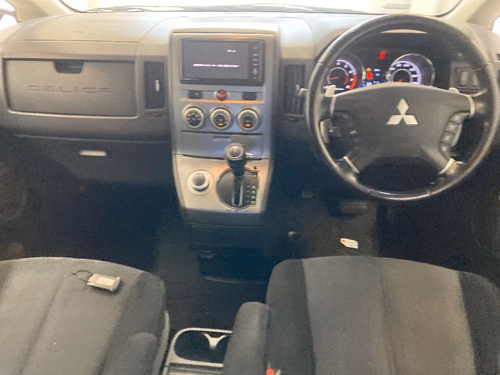 MITSUBISHI DELICA D:5