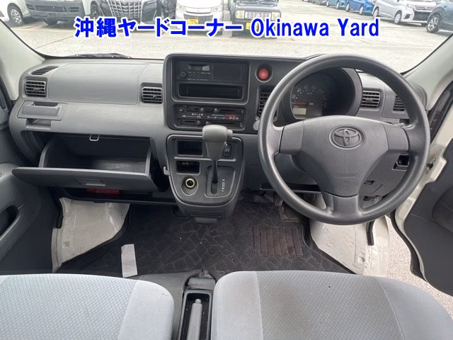 TOYOTA PIXIS VAN