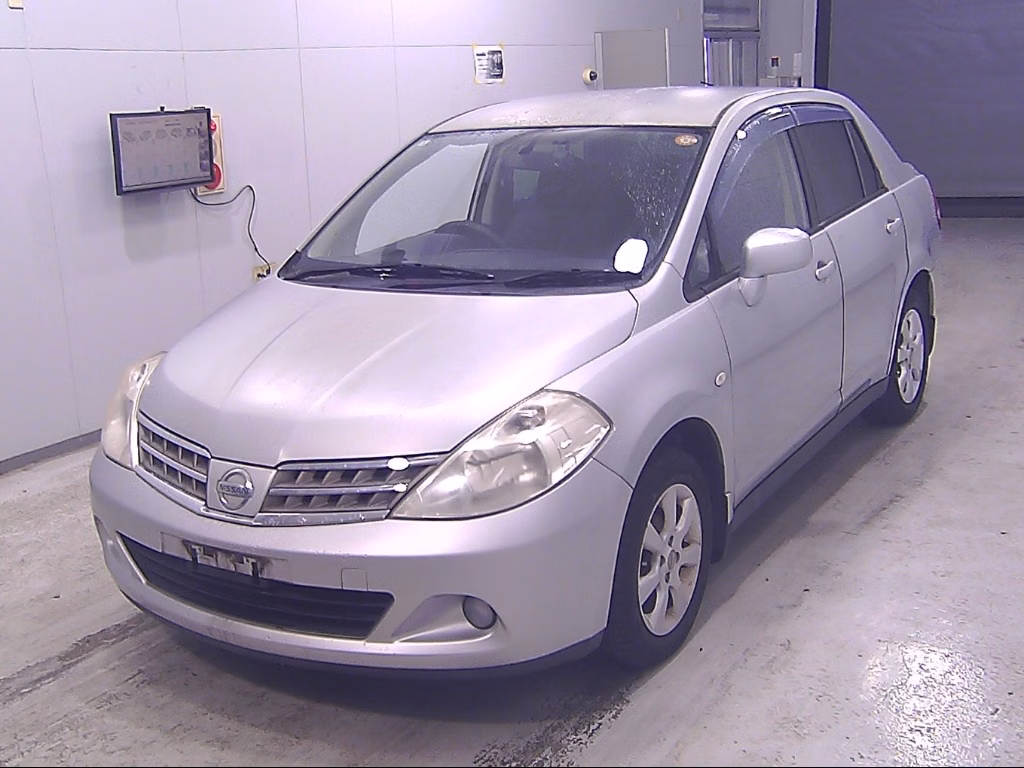 NISSAN TIIDA LATIO