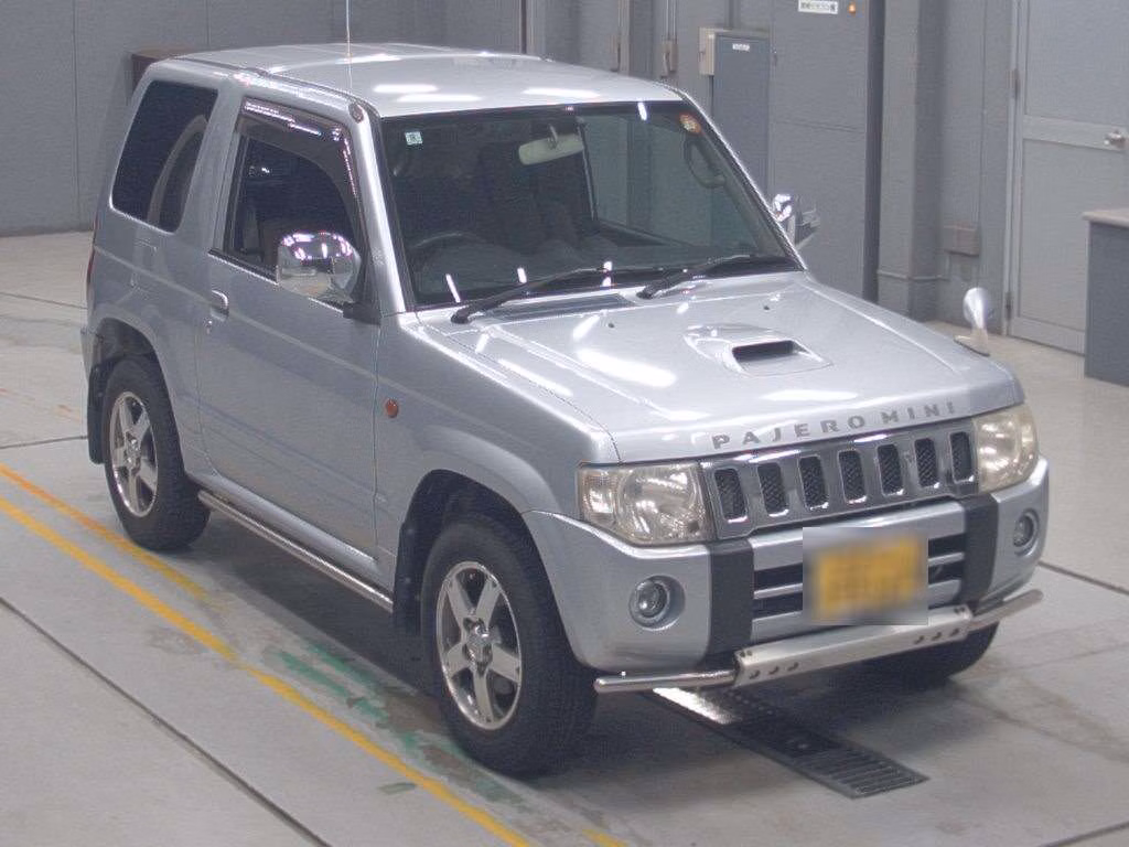 MITSUBISHI PAJERO MINI