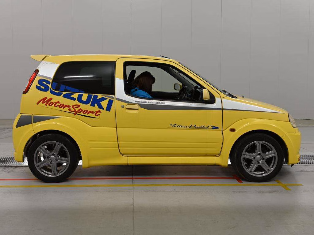 SUZUKI SWIFT