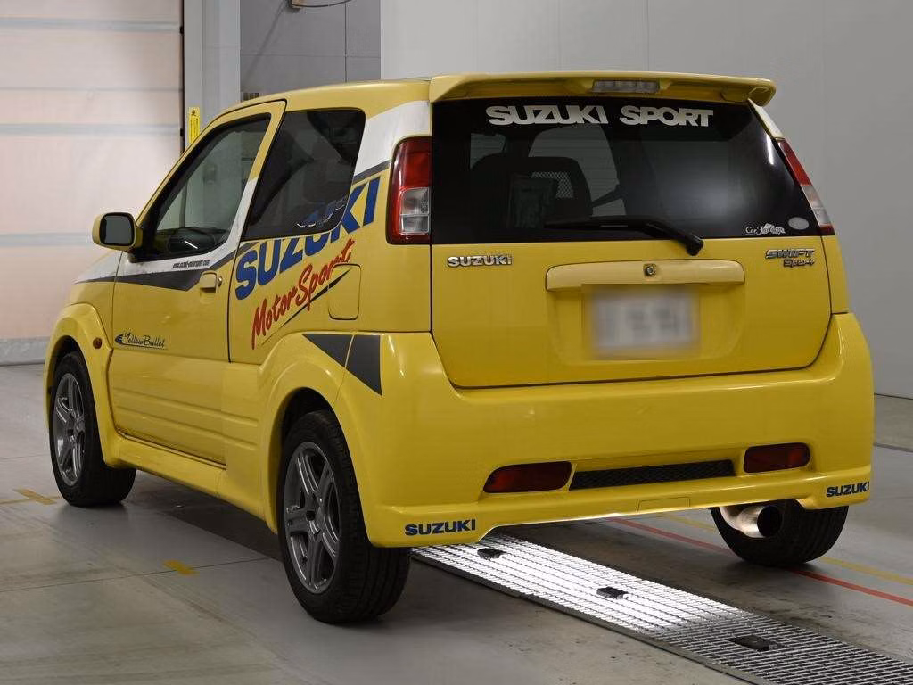 SUZUKI SWIFT
