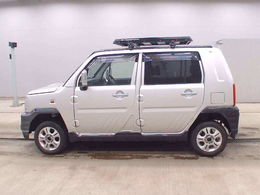DAIHATSU NAKED