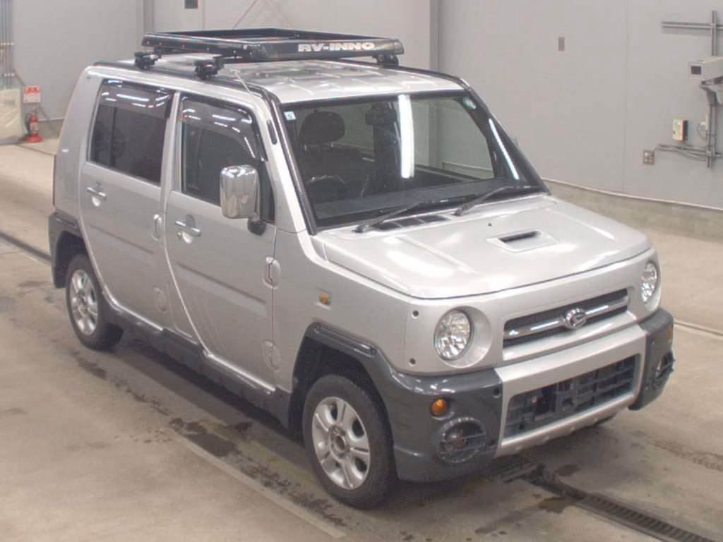 DAIHATSU NAKED