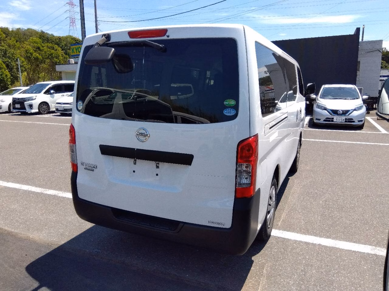 NISSAN NV350 CARAVAN