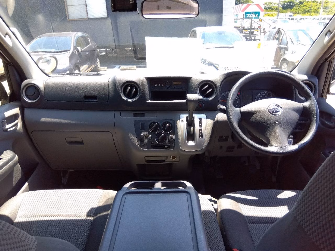 NISSAN NV350 CARAVAN