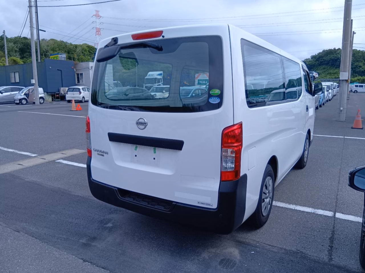 NISSAN NV350 CARAVAN
