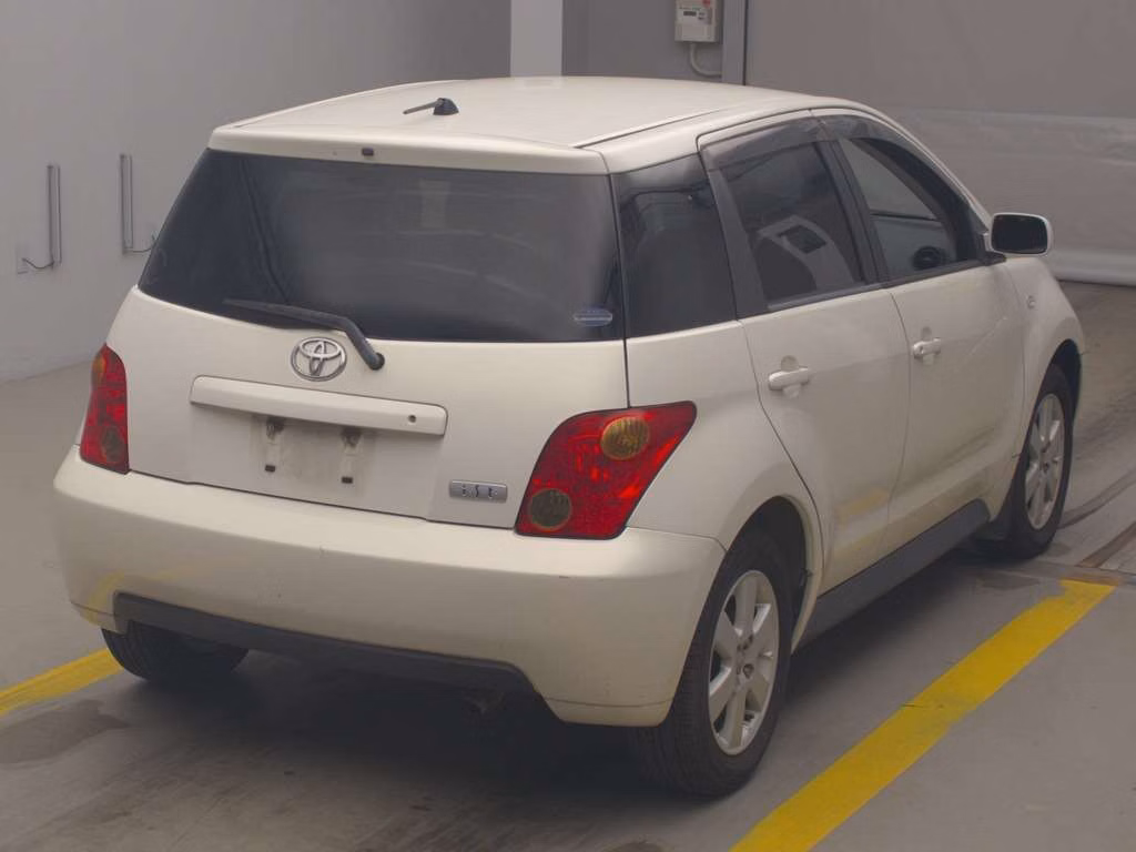 TOYOTA IST