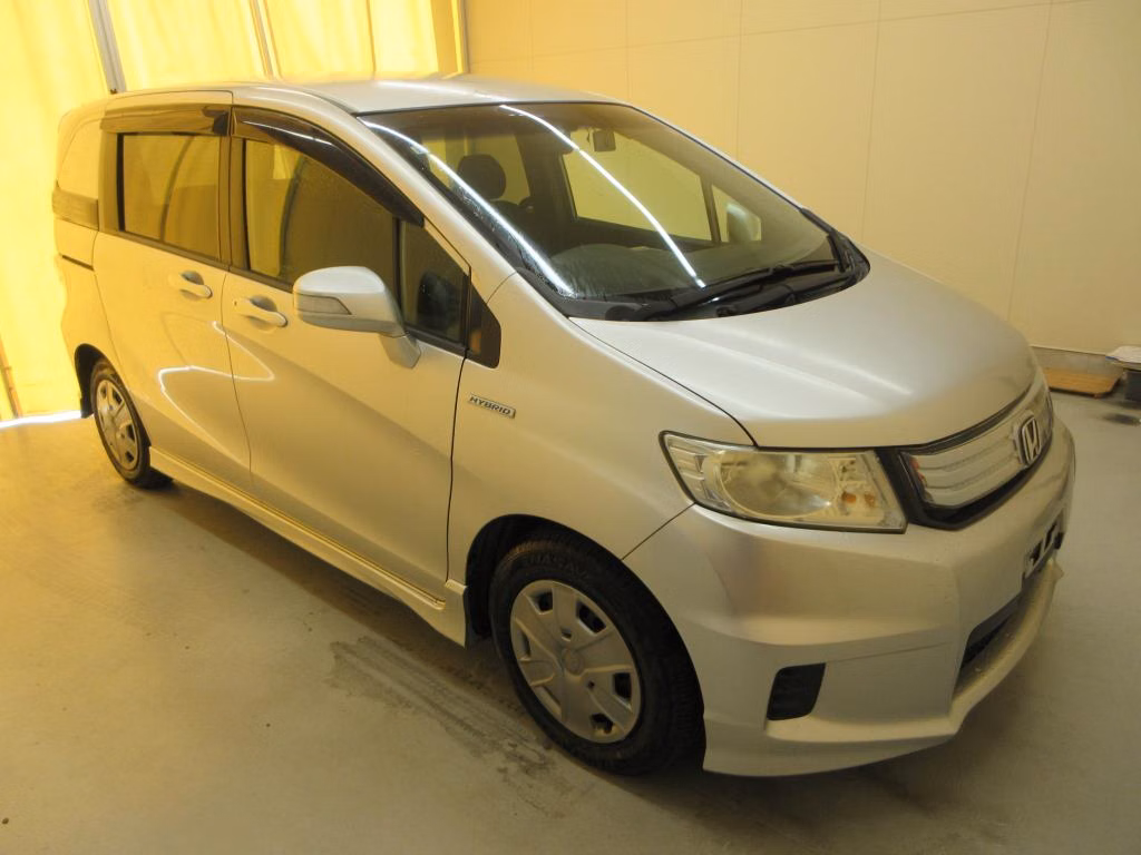 HONDA FREED SPIKE