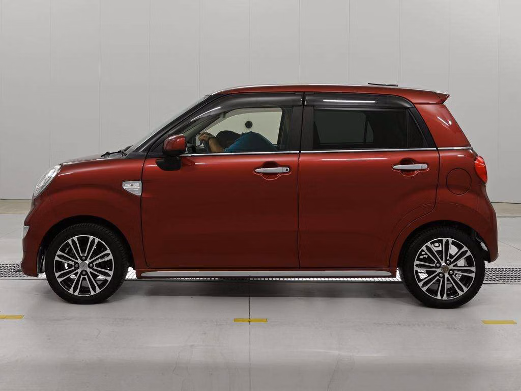 DAIHATSU CAST