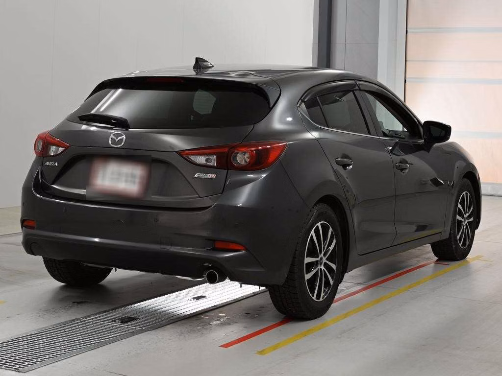 MAZDA AXELA