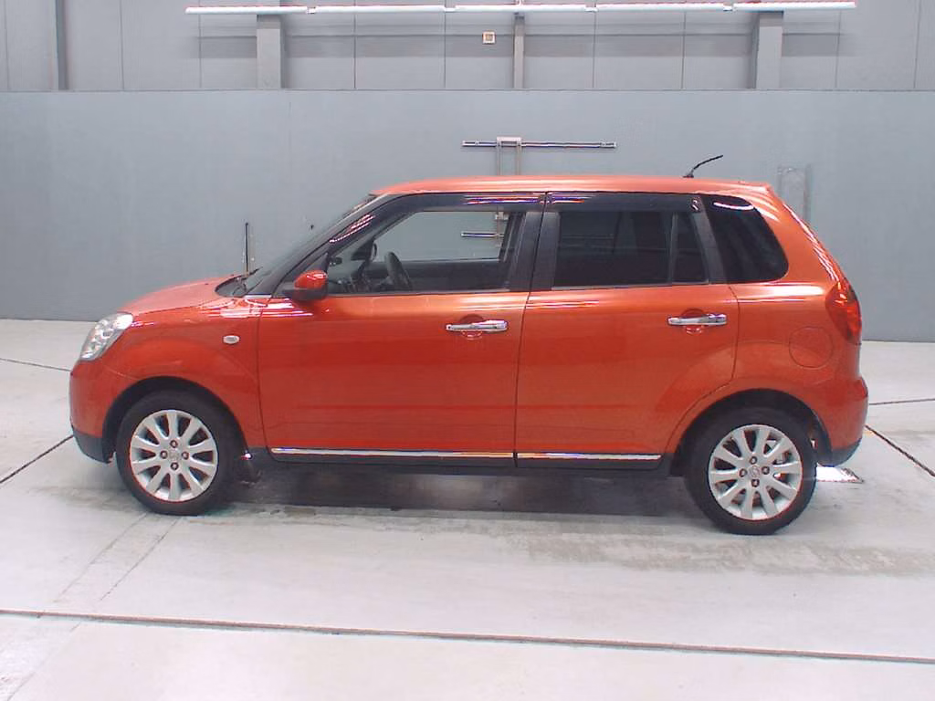MAZDA VERISA