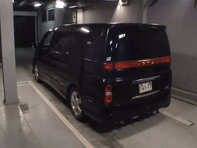NISSAN ELGRAND