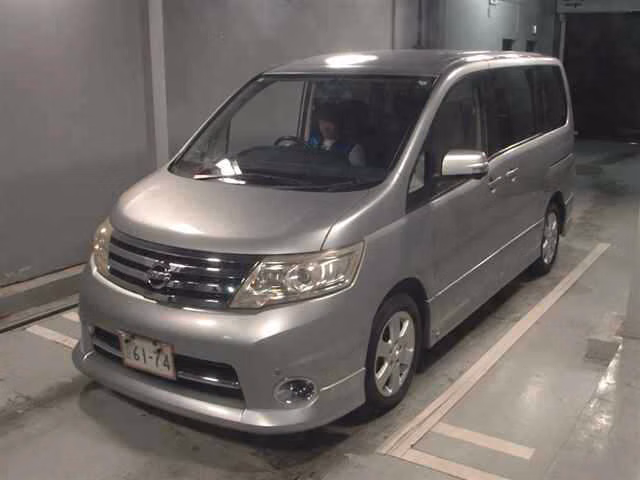 NISSAN SERENA