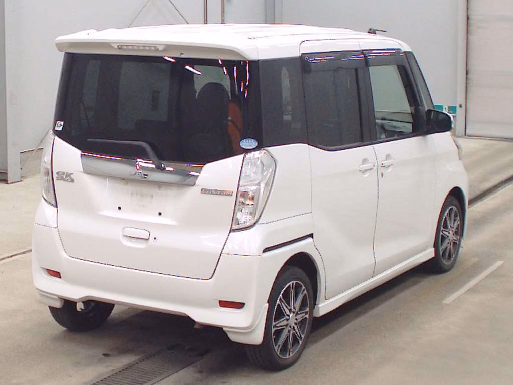 MITSUBISHI EK SPACE