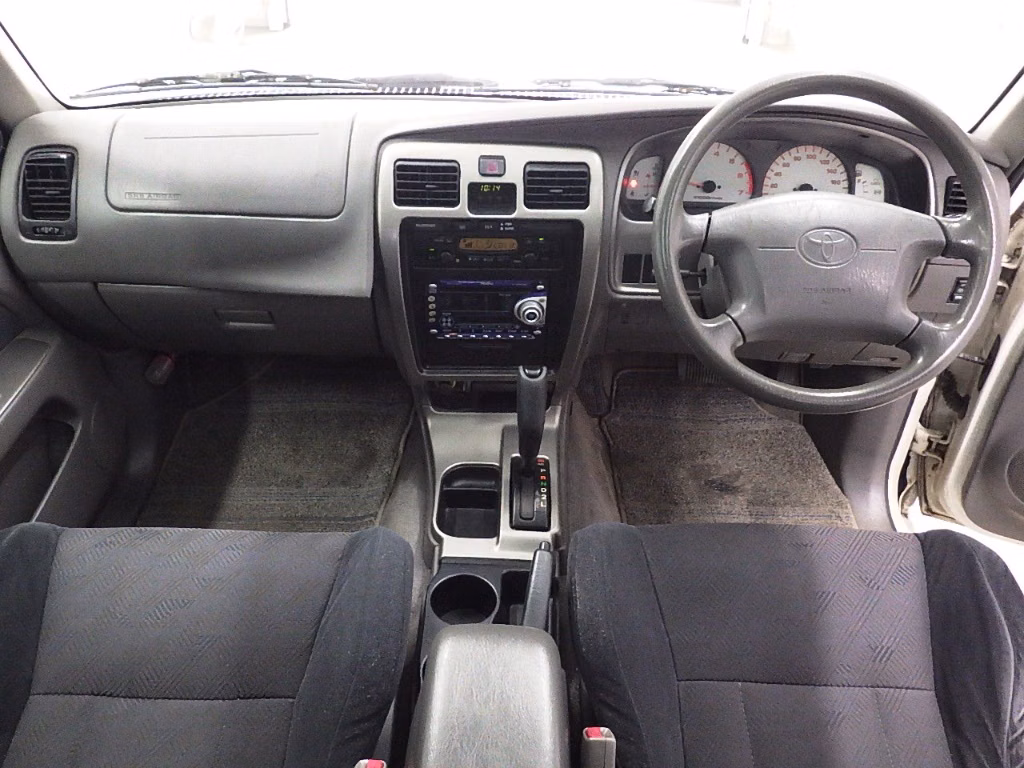 TOYOTA HILUX SURF