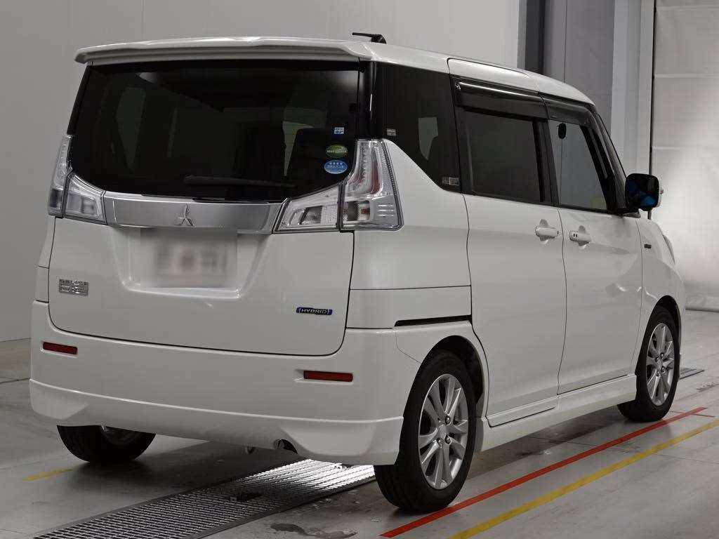MITSUBISHI DELICA D:2