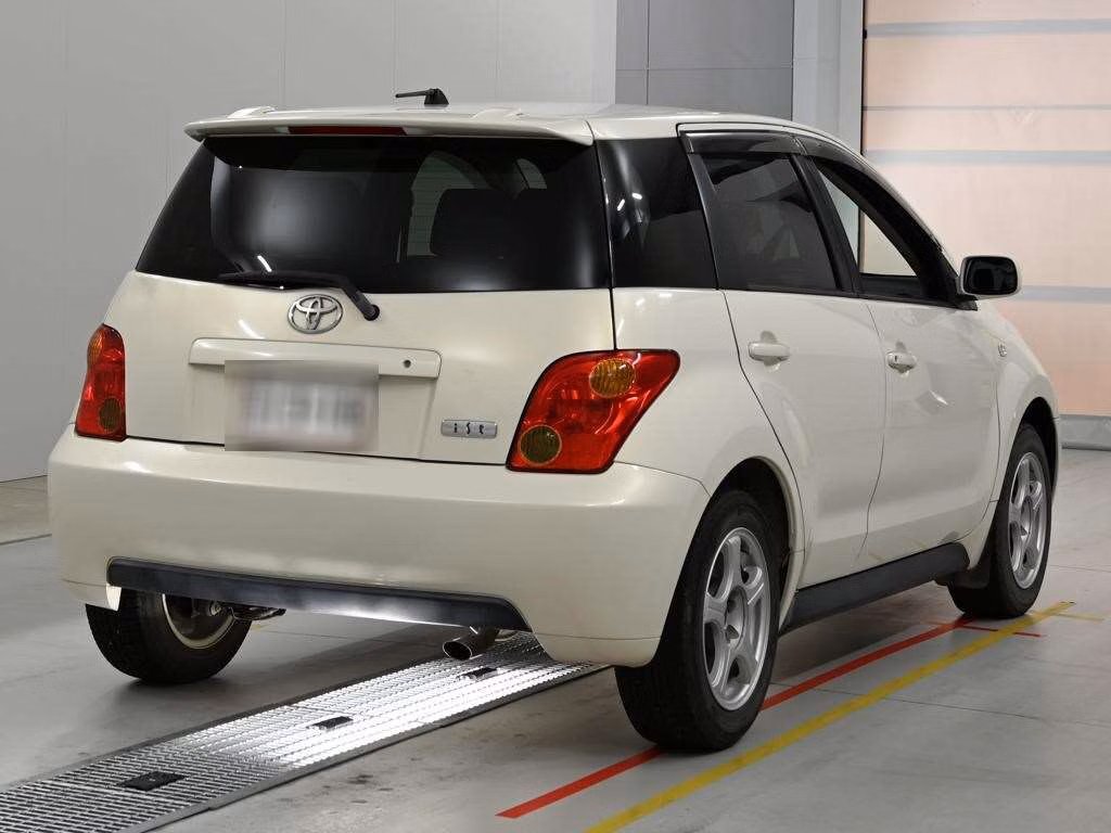 TOYOTA IST