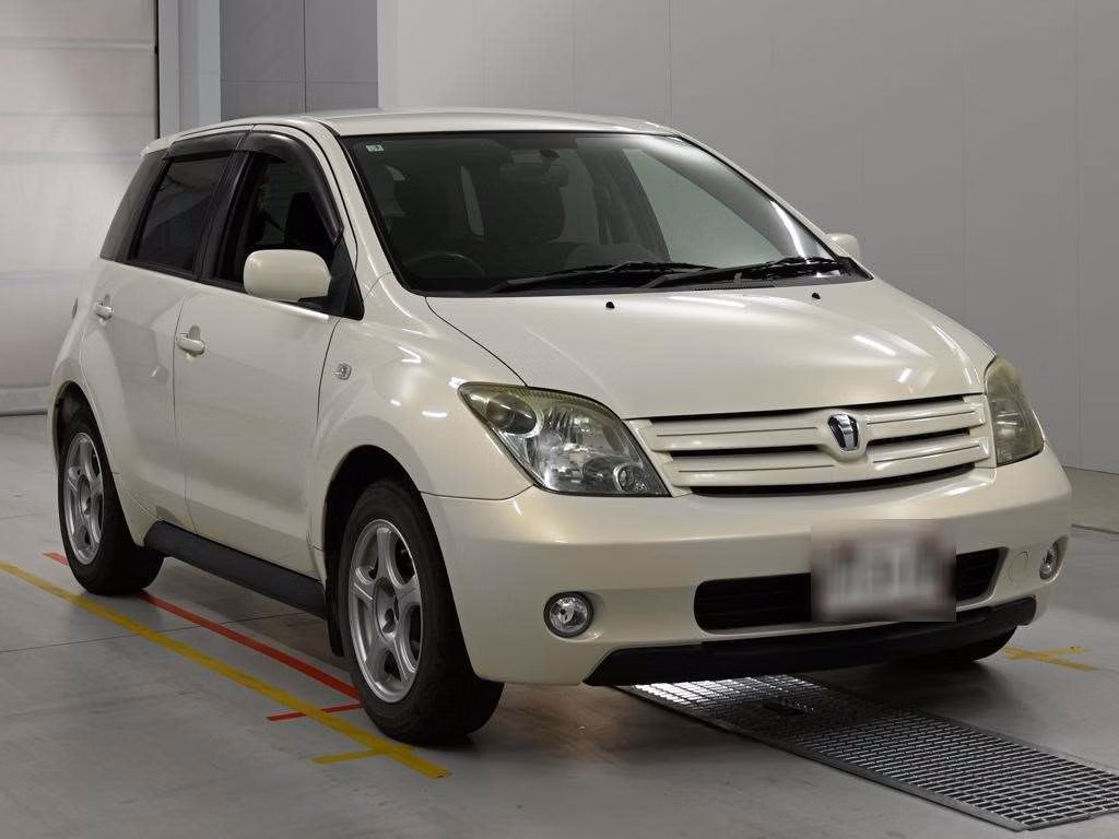 TOYOTA IST