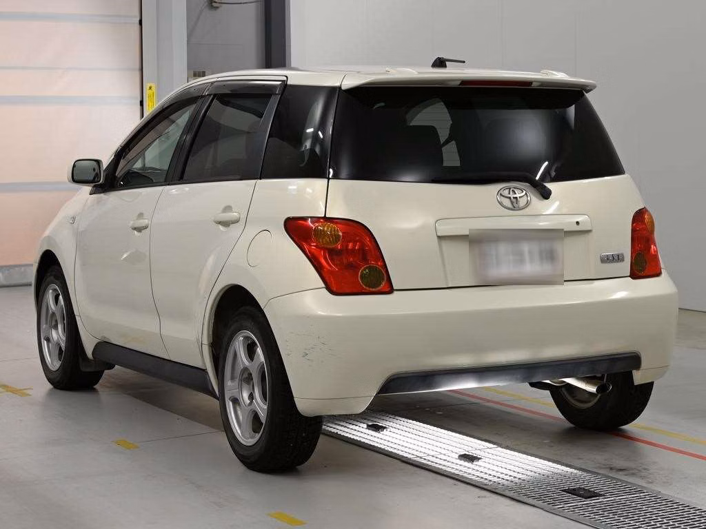 TOYOTA IST