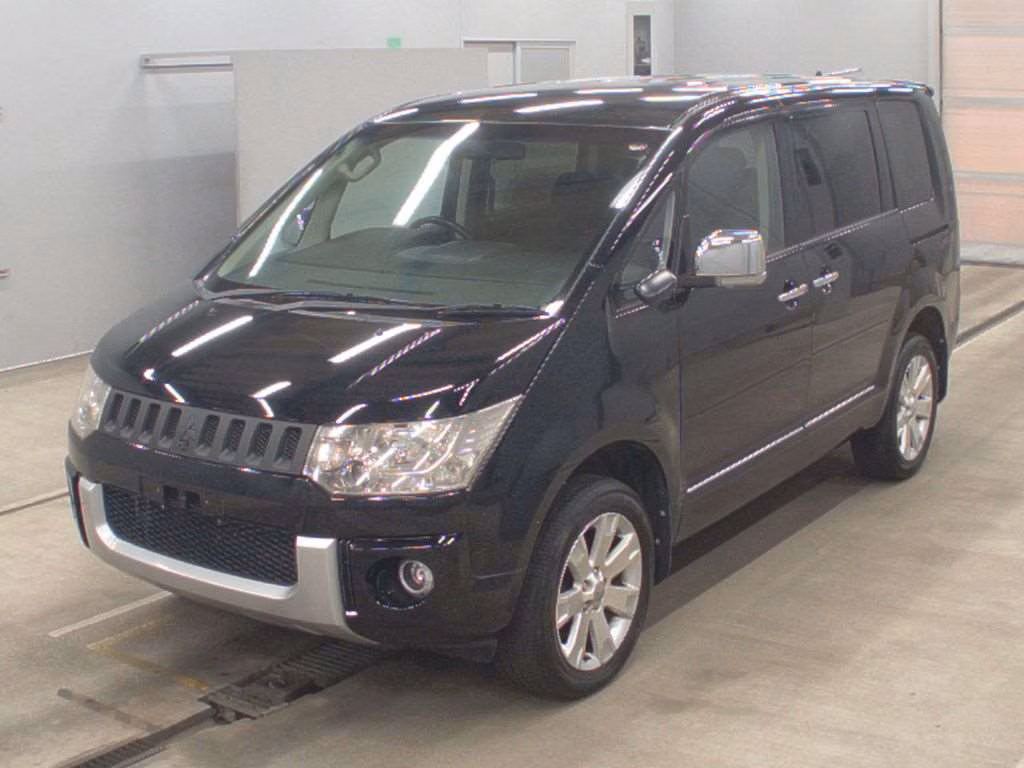 MITSUBISHI DELICA D:5